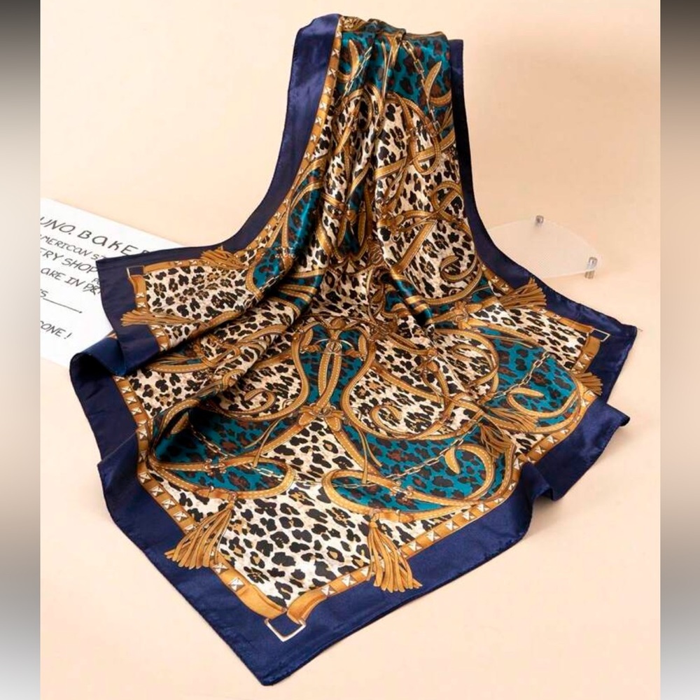 Style Leopard Print Navy Headscarf N1400 - Picture 2 of 3